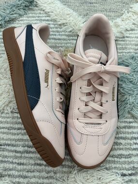 Puma Pink & Navy Classic Low-Top Sneakers